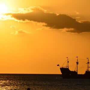 MENS ESTATE WHITNEY BOIN CHANNEL SET DIAMOND SAPPHIRE PLATINUM WEDDING BAND RING